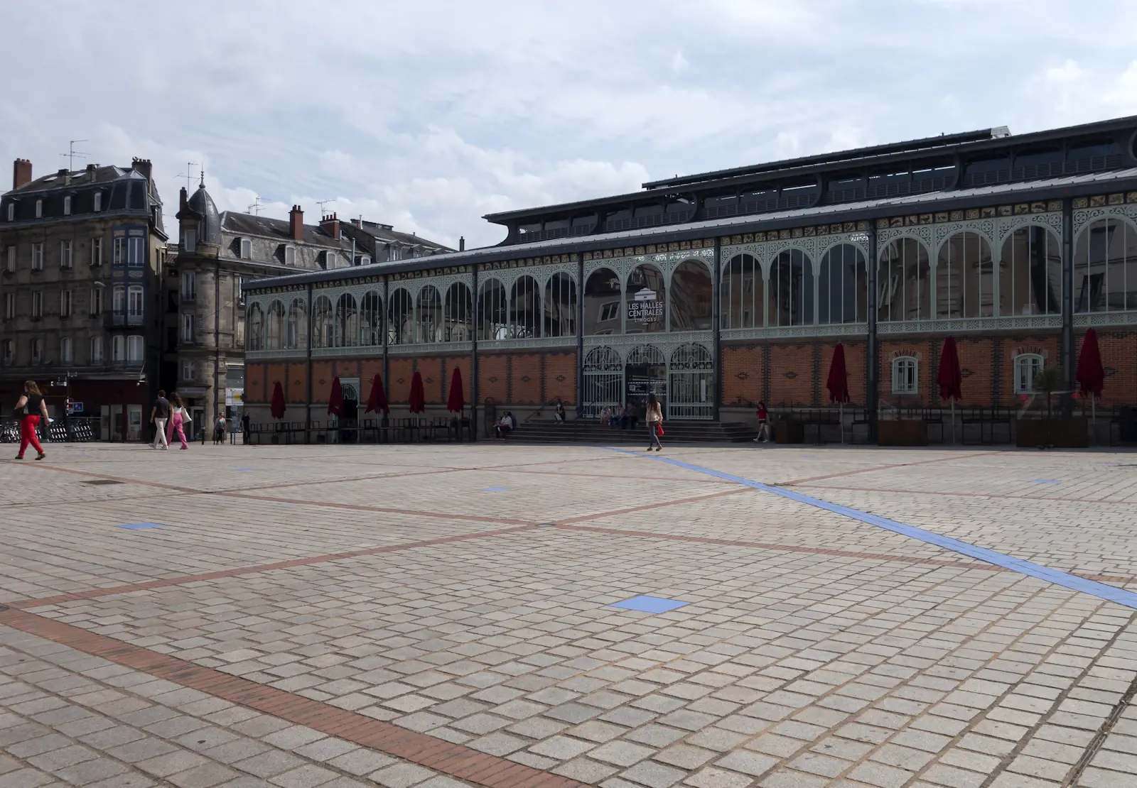 Les Halles centrales de Limoges, place de la Motte